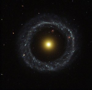 Hoag's_object small.jpg