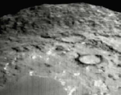 Comet Tempel1 surface arcing