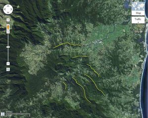 Showing aligned ridges adjacent to the central uplift area